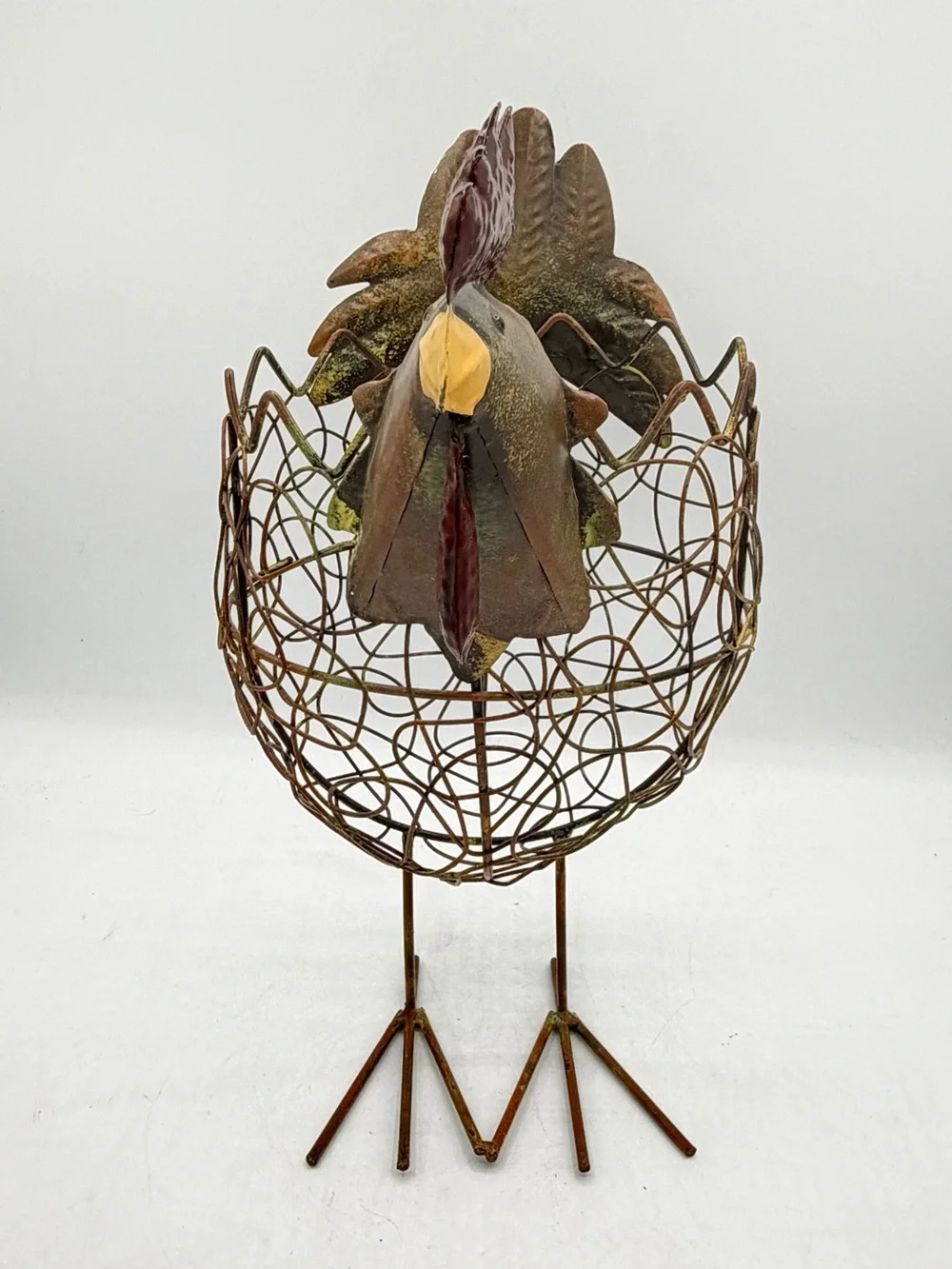 Rustic Metal Rooster Chicken Wire Basket Farmhouse Egg Basket Country Decor